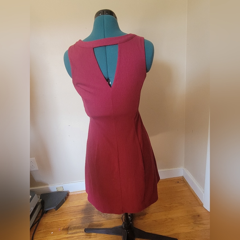 (B) Lauren Conrad Sleeveless fit and flare dress - Picture 2 of 6